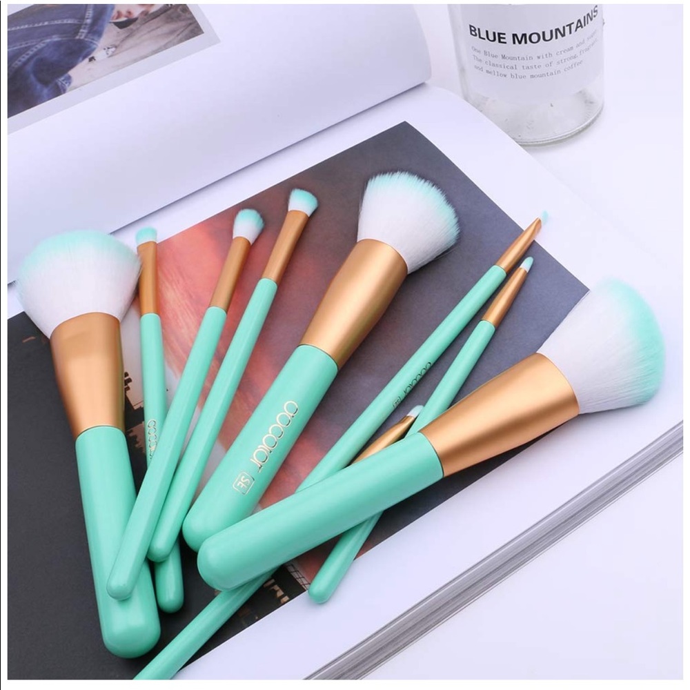 9 piece mint green makeup brush set